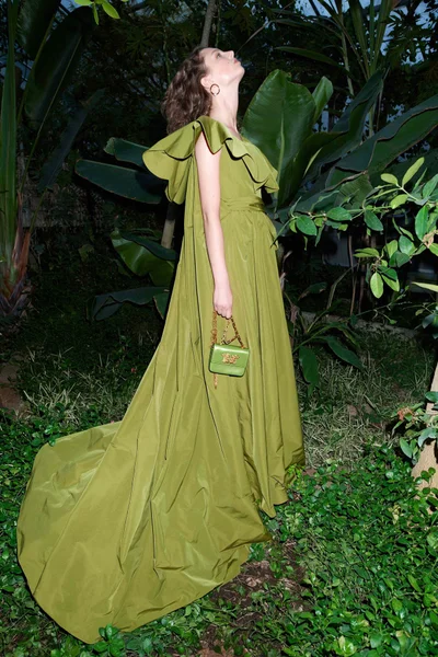 Look 28